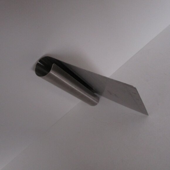 stainless steel bench scraper - Picture 3 of 4